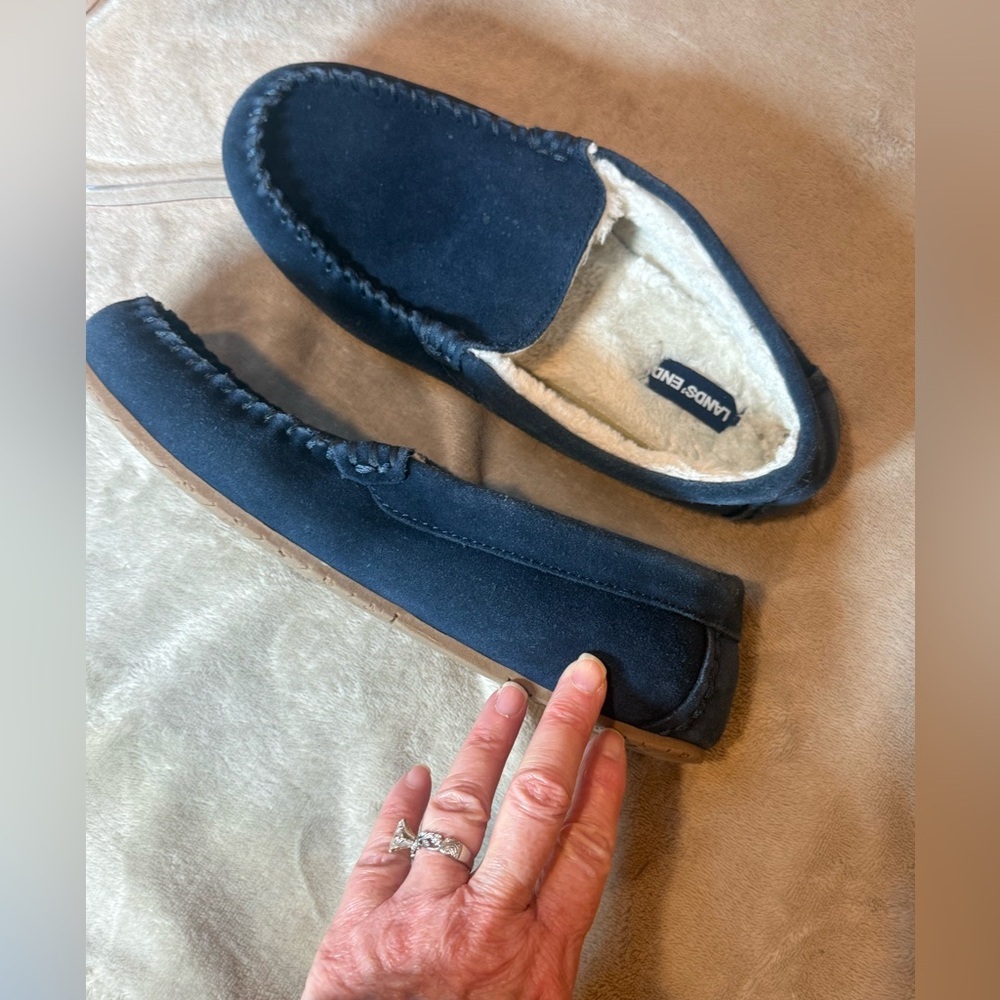 NWOB Lands' End Women's Blue Suede Moccasin Shearling Lined Slippers Size 8 - Picture 11 of 14
